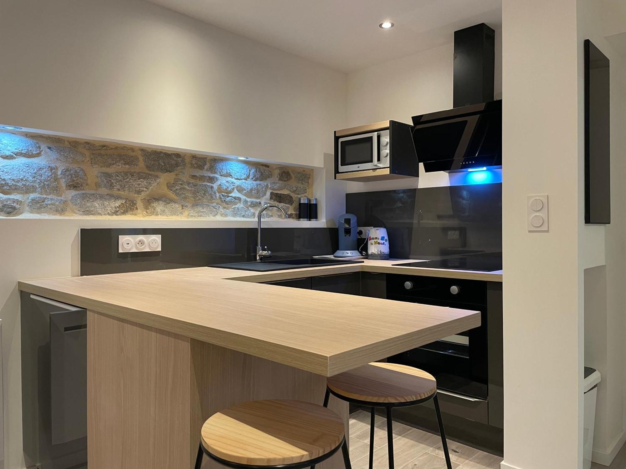Le Calloch 2D - Studio 4 Etoiles - Quartier Gare - Wifi - Netflix Quimper Eksteriør billede