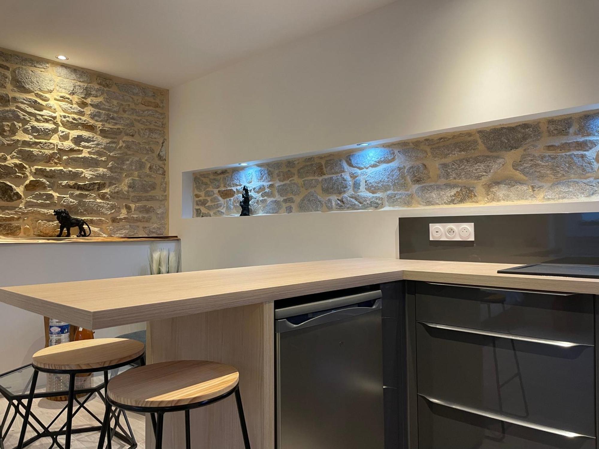 Le Calloch 2D - Studio 4 Etoiles - Quartier Gare - Wifi - Netflix Quimper Eksteriør billede