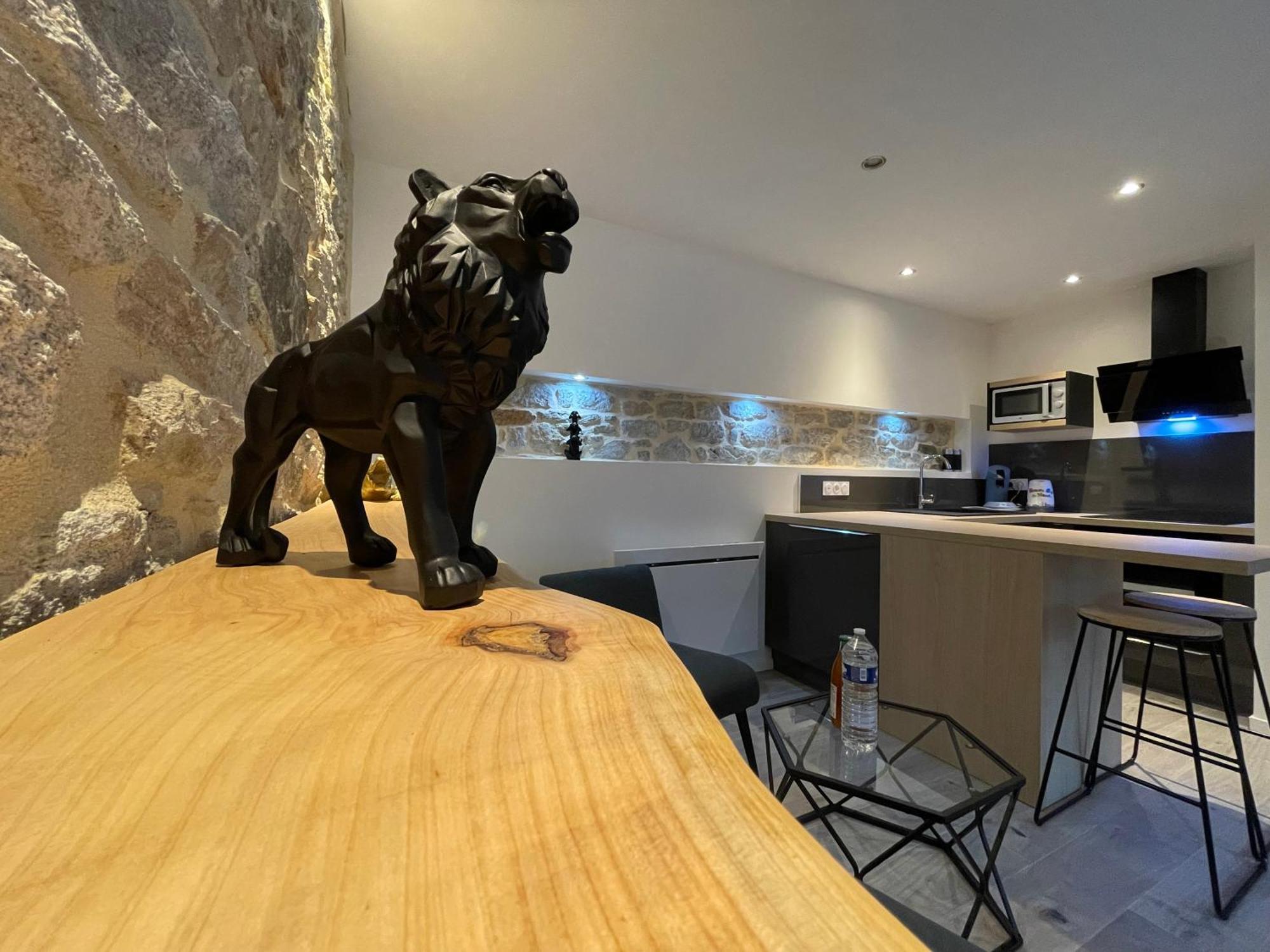 Le Calloch 2D - Studio 4 Etoiles - Quartier Gare - Wifi - Netflix Quimper Eksteriør billede